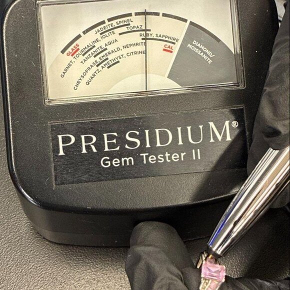 10K White Gold Semi-Precious Ring - Size 7==1.95 GRAMS== - Picture 4 of 12